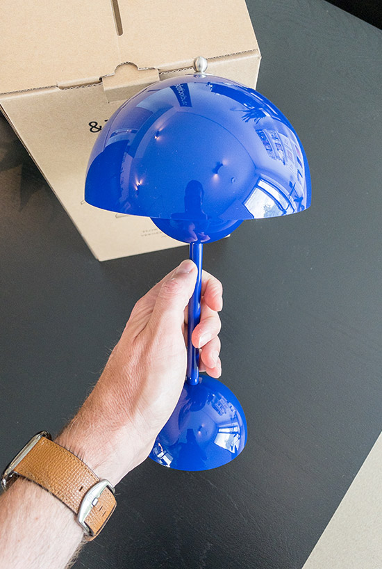 Review over de cobalt blauwe flowerpot lamp