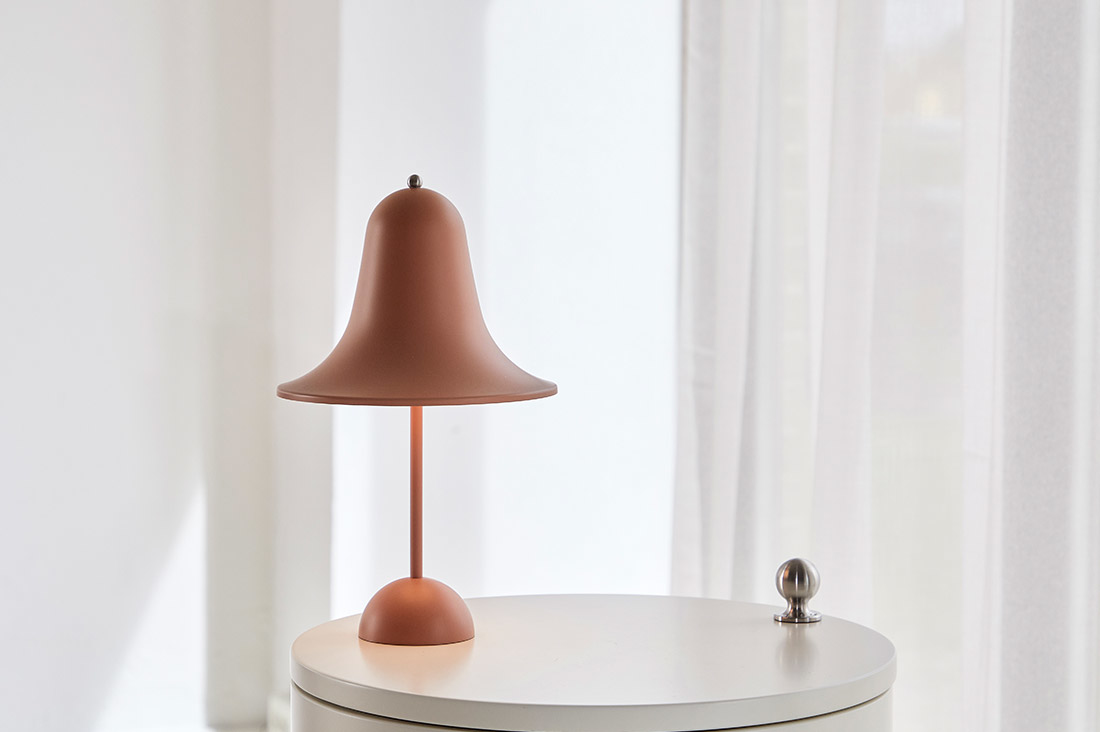 Design lamp Pantop in de kleur terracotta 