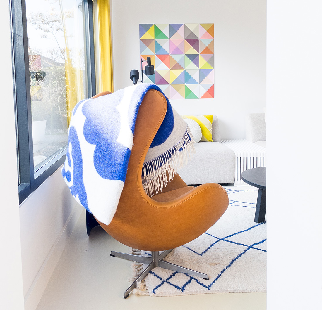 First edition egg chair uit 1960