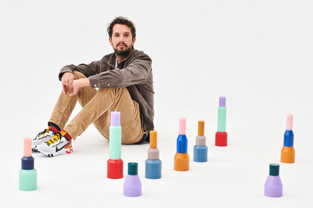 Dutch Designer Lex Pott met zijn ontworpen kaarsen voor HAY