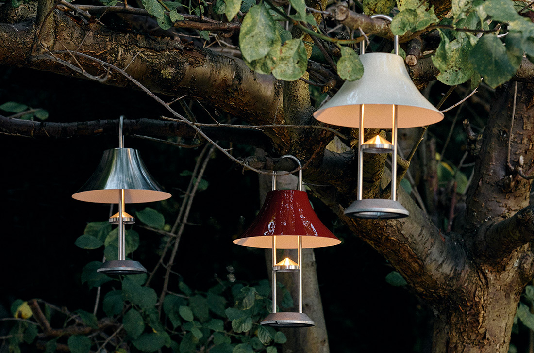 deze design lamp kan je ook in de boom hangen in de tuin