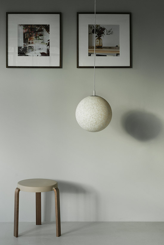 De kleine versie van de hanglamp Pix van Norman Copenhagen