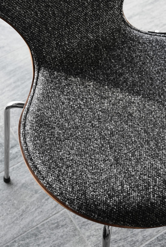 Detail van de Vanir-stof van Kvadrat design stoel
