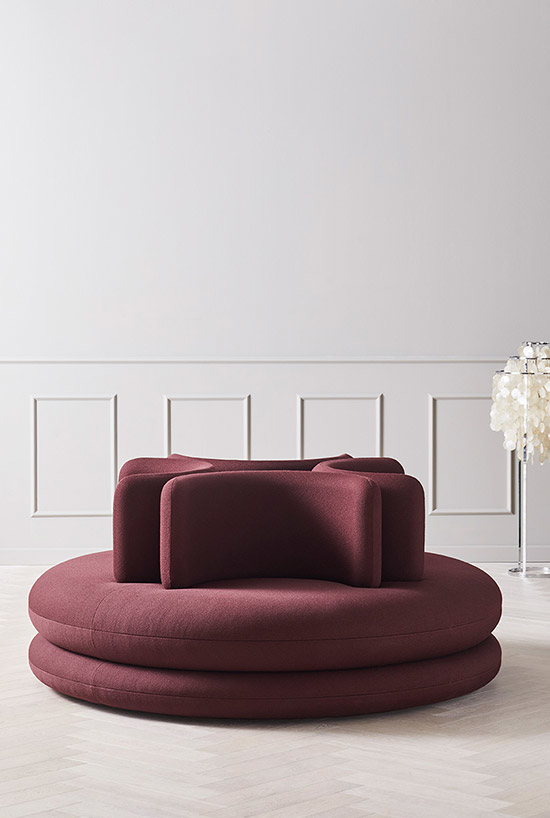 Verpan's Easy Sofa ontworpen door Verner Panton in de kleur bordeaux 