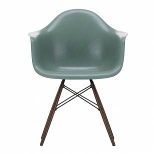 Vitra Eames Fiberglass Chair DAW - Sea Foam Green/Esdoorn Zwart