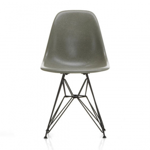 Vitra Eames Fiberglass Chair DSR