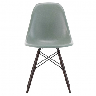 Vitra Eames Fiberglass Chair DSW - Sea Foam green/Esdoorn Donker