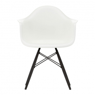 Vitra Eames Plastic Chair DAW Esdoorn Zwart