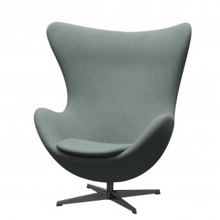 Fritz Hansen Egg Chair Fauteuil + Voetenbank - ReWool 868 lichtAquamarijn/natuur - zwart