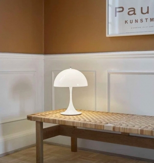 Louis Poulsen Panthella 250 portable tafellamp, Wit