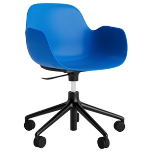 Normann Copenhagen Form Armchair Bureaustoel Met Zwart Onderstel Felblauw