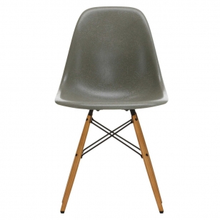 Vitra Eames Fiberglass Chair DSW - Raw Umber/Esdoorn Goud